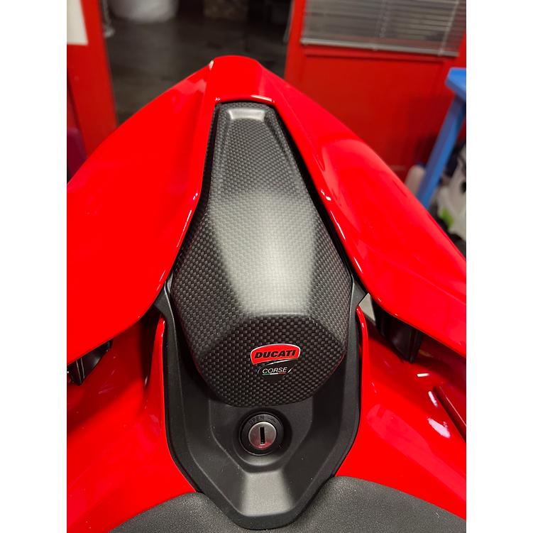 PANIGALE V4.V4S 2025：シートパッド / カーボン製・CARBONVANI