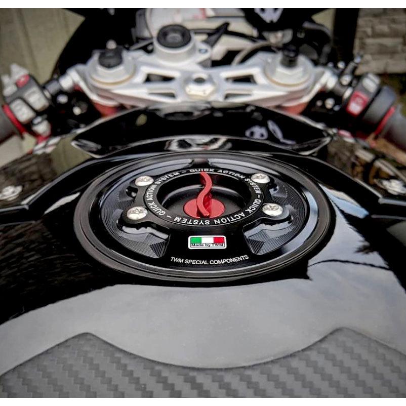 TKTMPR01 TWM製タンクキャップ KTM DUKE690R(13-17),SUPERDUKE990(05