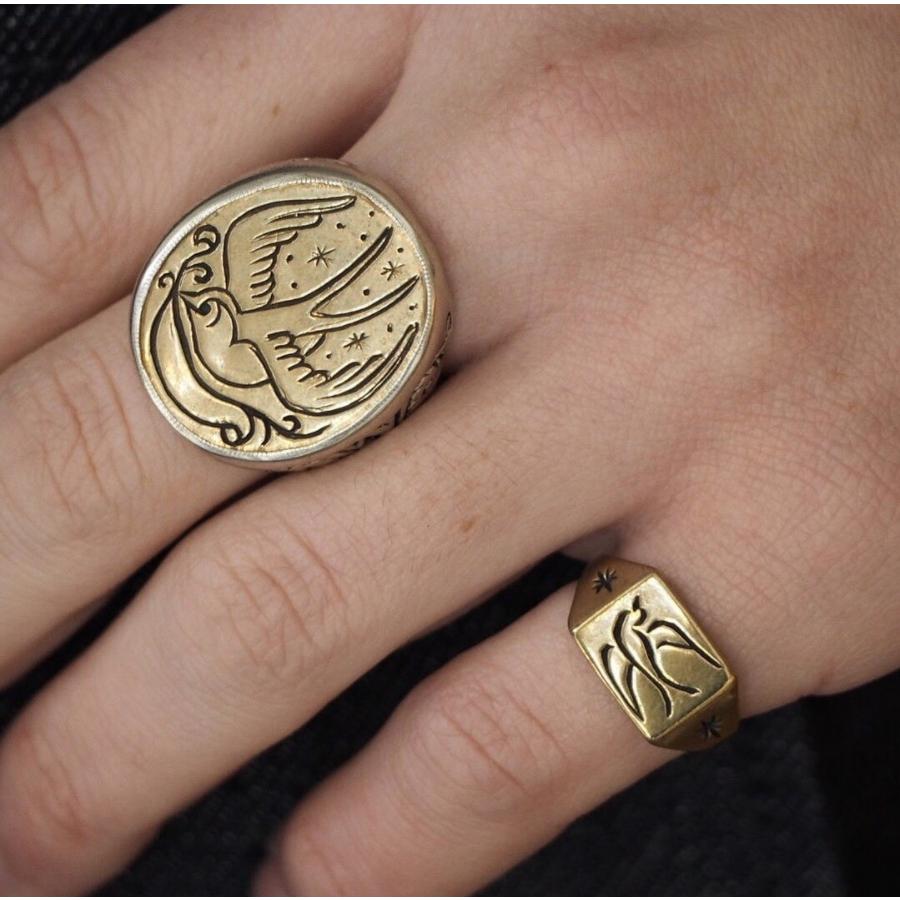 LHN Jewelry(エルエイチエヌ ジュエリー) アメリカ製 ハンドメイド スワロー シグネット リング シルバー x 真鍮 Swallow Signet Ring Silver and Brass｜garyu｜08