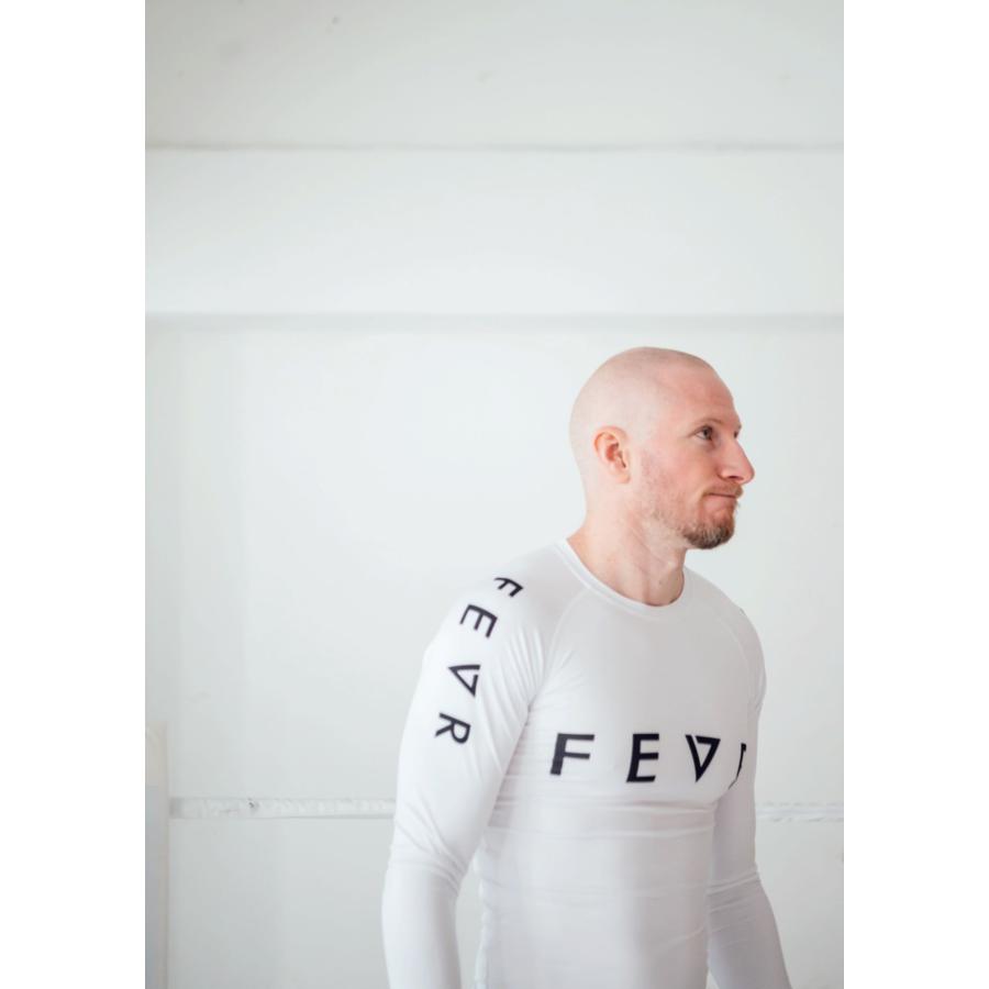 FOREVER EXPERIENCE VIA RESEARCH ロング ラッシュガード FEVR TECH 