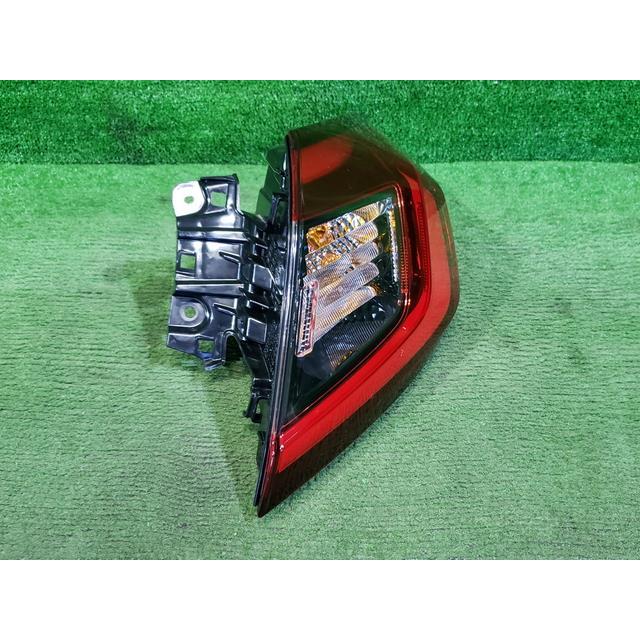 fl1 fl4 fl5 純正テール　新車外し シビック 新車外し 送料安 5BA-FL1 右テールライト 右テールランプ LX
