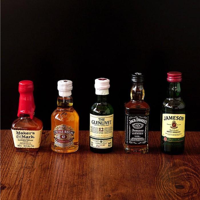 記念日 プレゼント 名入れ 名前入り お酒 ギフト ウイスキー ミニチュアボトル 飲み比べセット ウィスキー グラス セット 誕生日 男性 父 彼氏 夫 ショット Set Bottle 021 酒器グラス 名入れギフトぐびぐび 通販 Yahoo ショッピング
