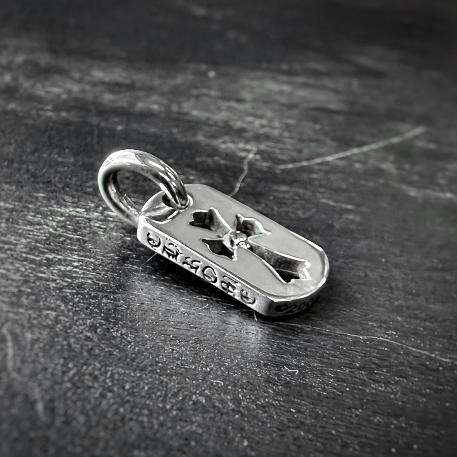 CHROME HEARTS（クロムハーツ） カットアウトクロス ドッグタグ