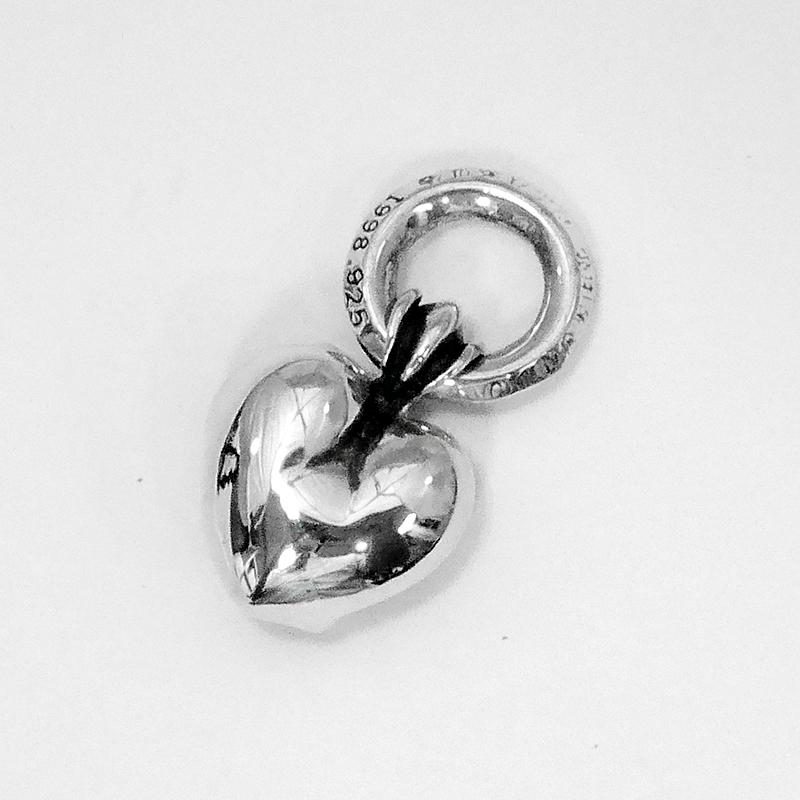 極美品 / レザーポーチ】CHROME HEARTS クロムハーツ ハート 極美品 / レザーポーチ】CHROME HEARTS クロムハーツ ハート