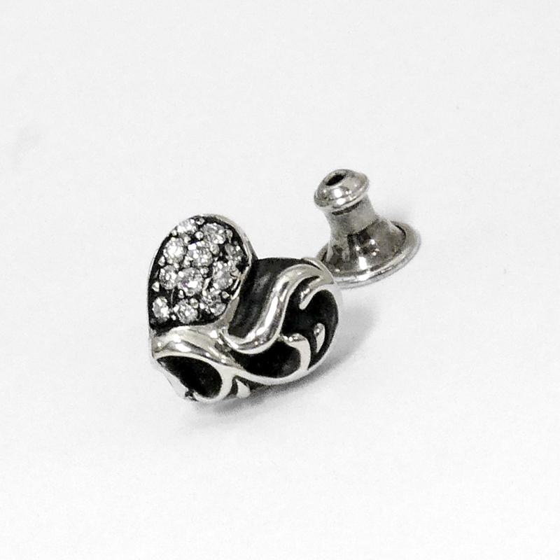 希少 / 極美品】CHROME HEARTS クロムハーツ ハート スタッド 希少 / 極美品】CHROME HEARTS クロムハーツ ハート スタッド