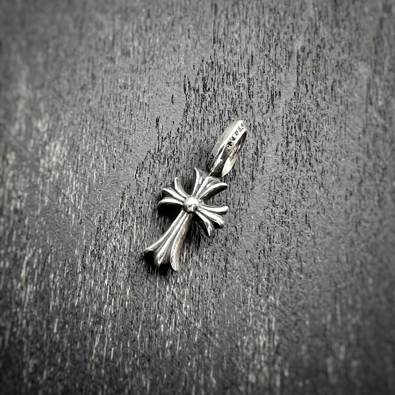 CHROME HEARTS クロムハーツ V2 CHクロス スタックチャーム