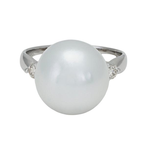プラチナ900のホワイトパールのエレガントなリング、ダイヤモンド付き。 リング 指輪 8号 Pt900プラチナ パール ダイヤモンド 0.40ct