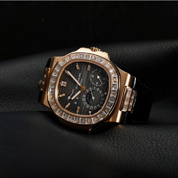 ノーチラス パテック・フィリップ PATEK PHILIPPE 5724R-001 ダークブラウン文字盤 中古 腕時計 メンズ : ジェム ...