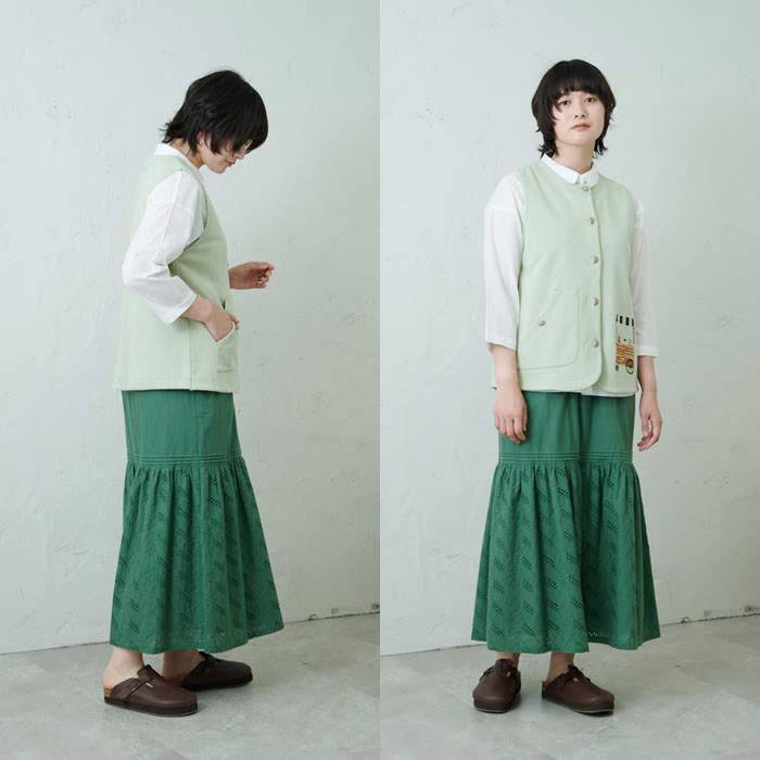 コーヒーショップ刺繍ベスト emago ナチュラル カジュアル 大人