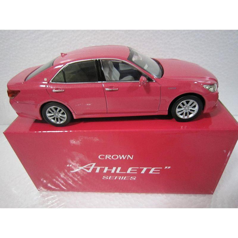 トヨタ　30　オフィシャルミニカー　ピンククラウン　内装白バージョン　CROWN　ピンク　カラーサンプル