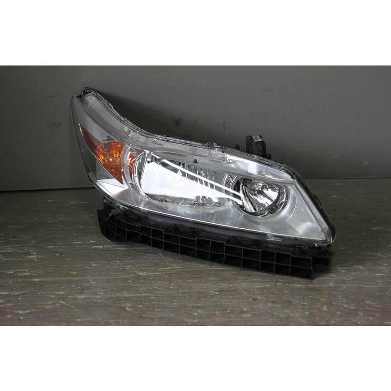 ストリーム (RN6 RN7 RN8) 良品 右 ヘッドライト HID バラスト レベ 