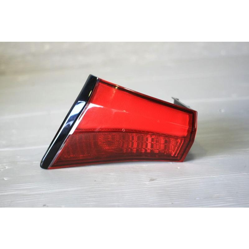 50プリウス ZVW50 前期 左テールランプ テールライト 純正 ZVW51