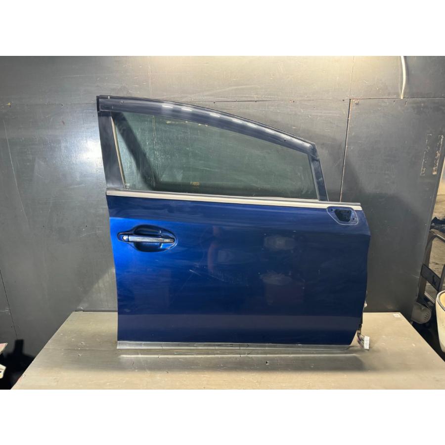 トヨタ 30 プリウス G 前期 (ZVW30) 純正 右 フロント ドア 67001