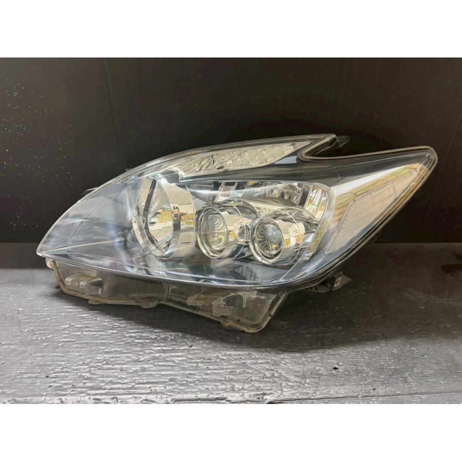 30プリウス前期 ヘッドライト トヨタ 30 プリウス S 前期 (ZVW30) 純正 左 ヘッドライト LED レべ