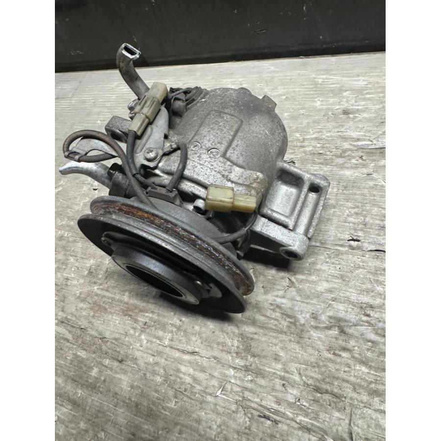 ムーヴ ダイハツ (L175S) 純正 エアコンコンプレッサー A/C