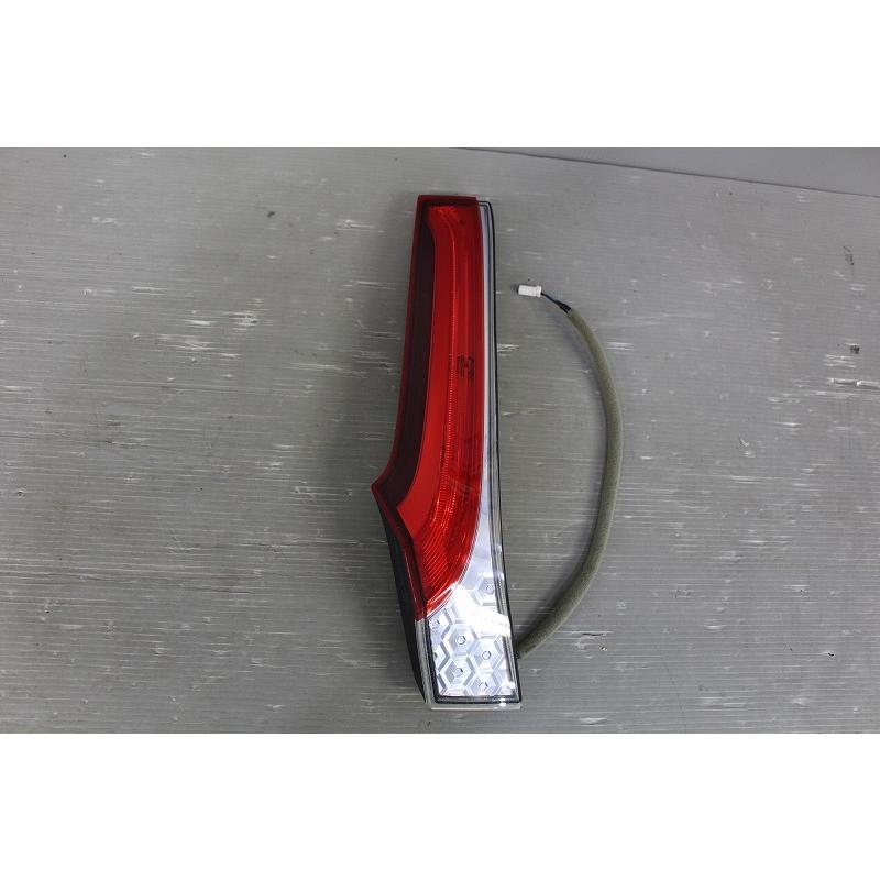 フィット ハイブリッド 前期 (GP5) Fit 純正 スタンレー 左テール