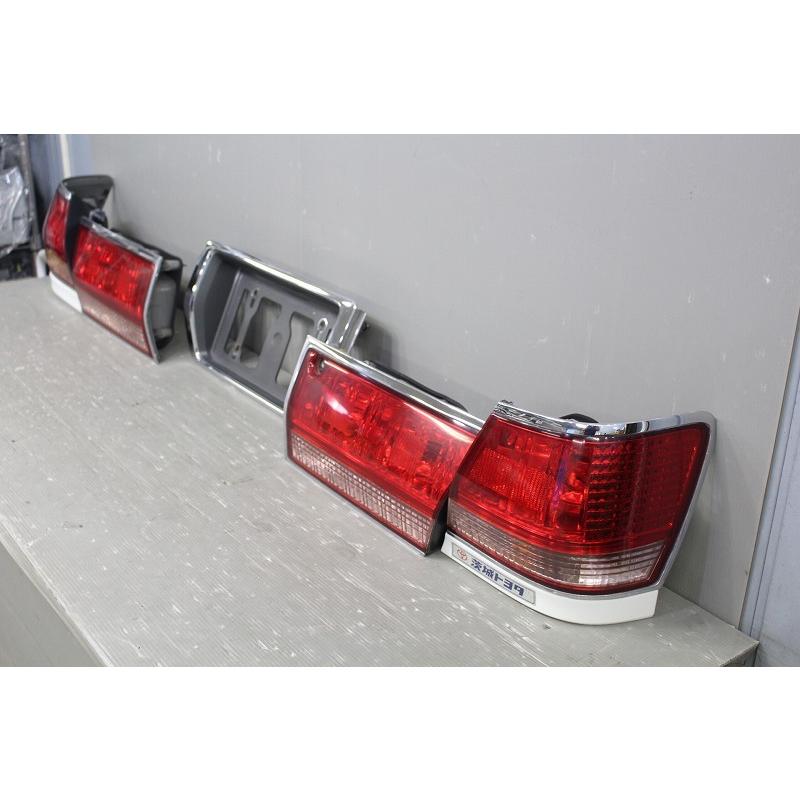 17 クラウン ロイヤル 前期(GS171) 純正 テールランプ フィニッシャー