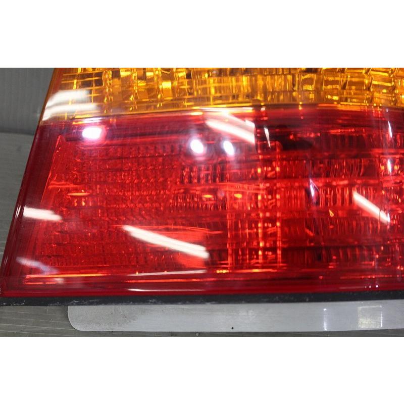 希少３０セルシオ前期 新品 テールランプ 右側レンズ 本体 希少30セルシオ前期 新品 テールランプ 右側レンズ 本体 トヨタ