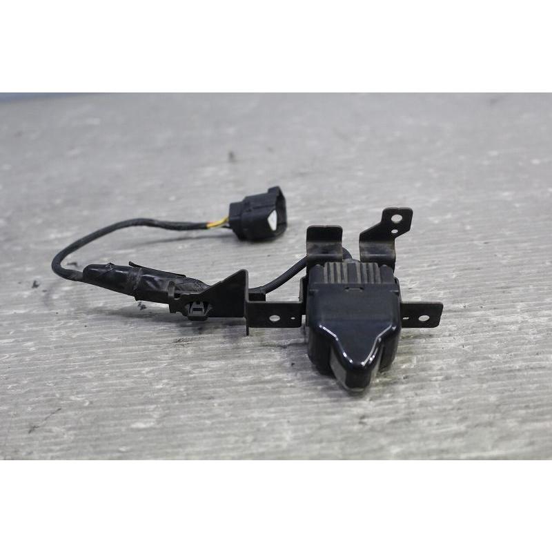 CV5W デリカ　フロントグリル　黒　カメラ付き デリカ D5 EXCEED2 中期(CV5W CV1W) 純正 破損無 取付OK 動作保証