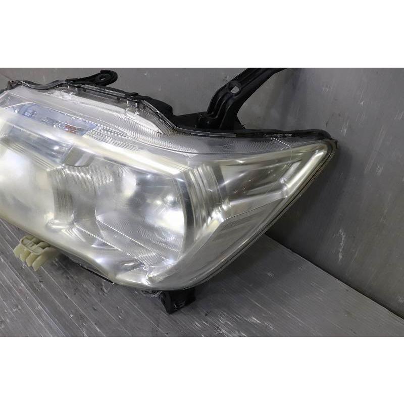 セレナ 26 ハイウェイスター 前期 (HFC26 C26) 純正 ハロゲン 左ヘッド