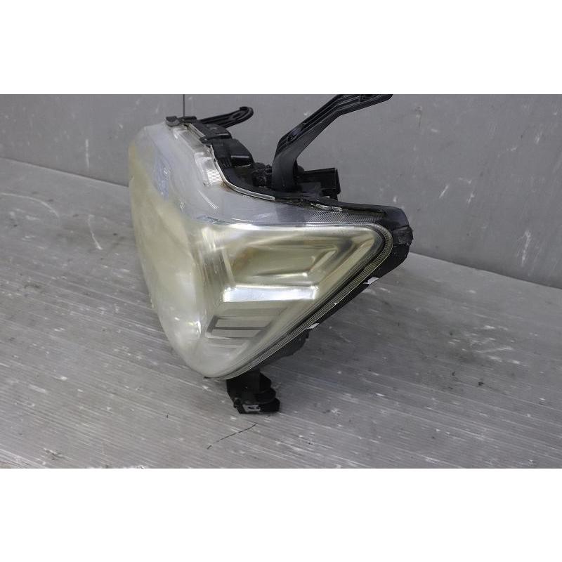 セレナ 26 ハイウェイスター 前期 (HFC26 C26) 純正 ハロゲン 左ヘッド 