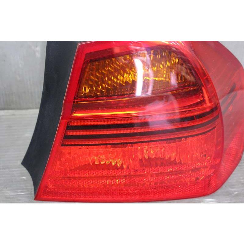  E90 前期 純正テールランプ 左右 美品　1-44 BMW BMW 325i 左ハンドル 前期 (E90) 純正 右テールランプ