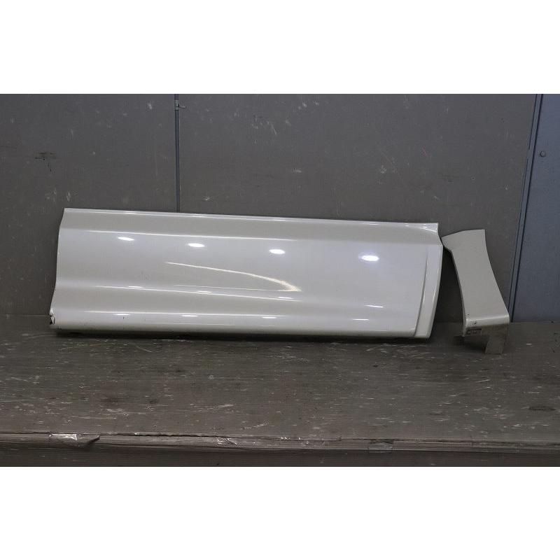 三菱（MITSUBISHI） デリカ D5 前期 (CV5W CV1W) 純正 右前 ドア