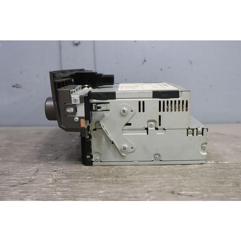 【希少】30セルシオ UCF30 DVDチェンジャー マークレビンソン Yahoo!オークション -「30 セルシオ dvdチェンジャー」の落札