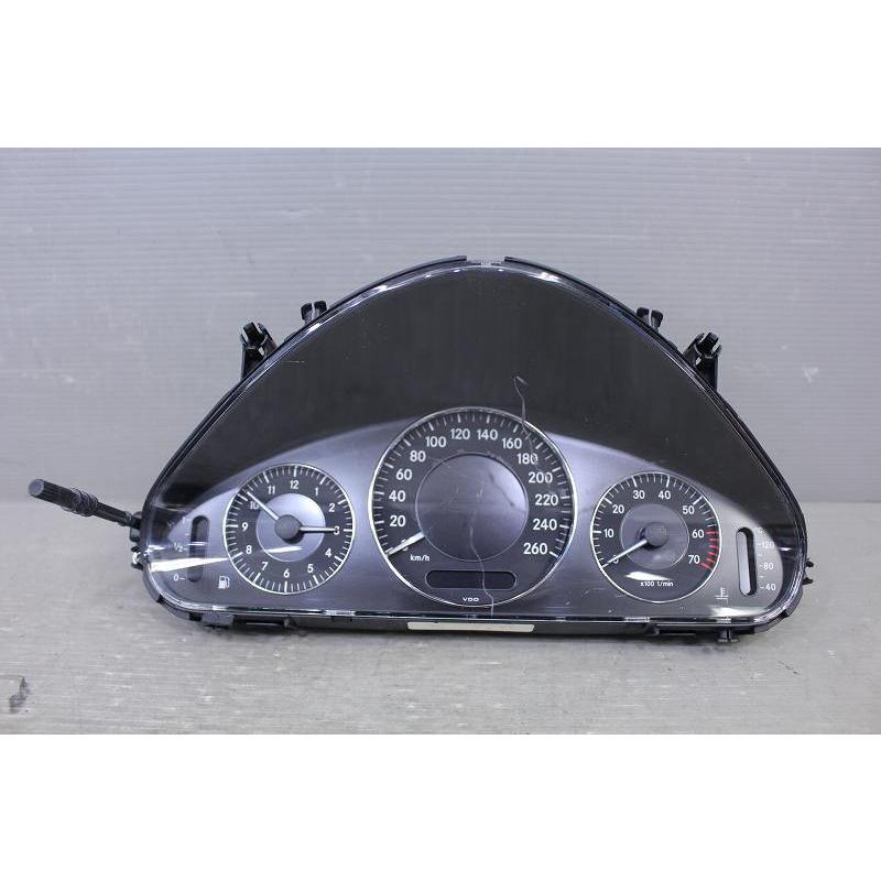 ベンツ W211 E240 右ハンドル 前期 Eクラス(211261) 純正 VDO スピード 