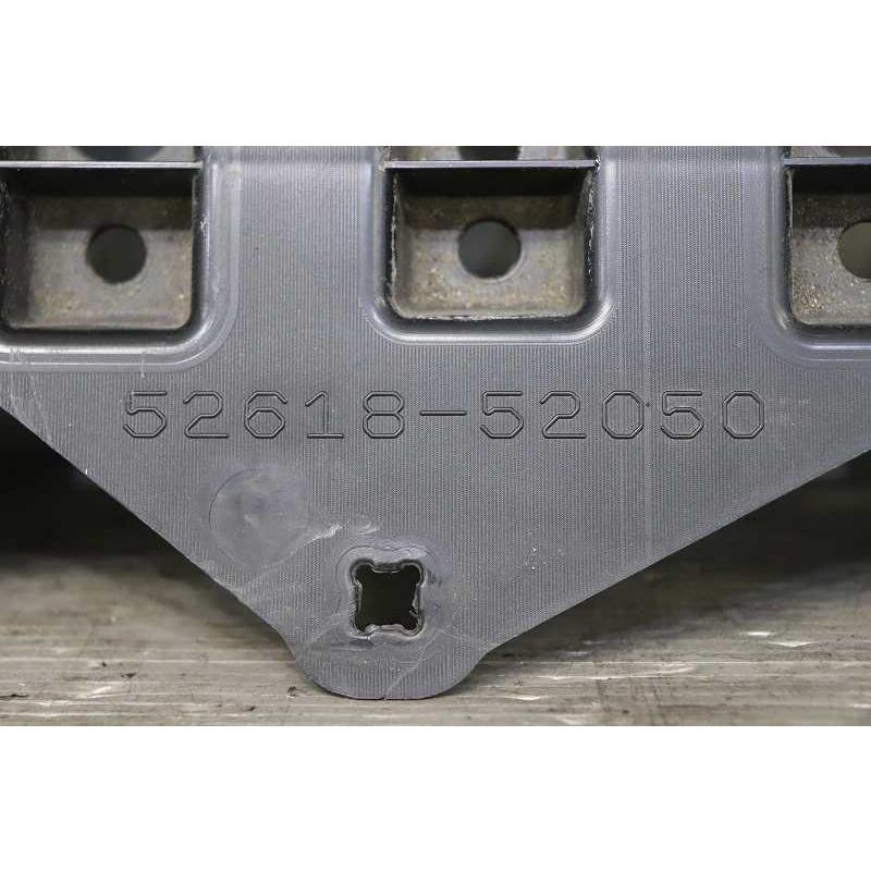 NHP10 アクア アンダーカバー 52618-52050(23162) アクア S 前期(NHP10) 純正 フロントバンパーのアンダーカバー 52518