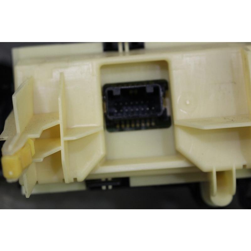 ウィッシュ 2.0Z 前期(ZGE22 ZGE20) 純正 破損無 取付OK 動作保証