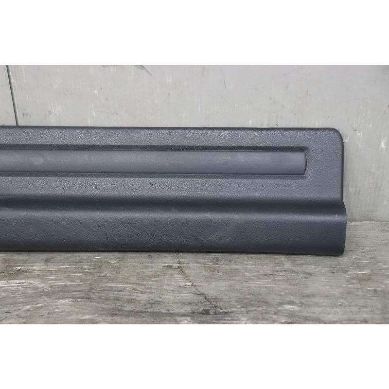 トヨタ（TOYOTA） MR-S (ZZW30) 純正 スカッフプレート 左右セット 右