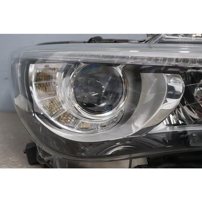 スカイライン セダン 200GT TYPE SP 前期(YV37 V37) 純正 右ヘッド