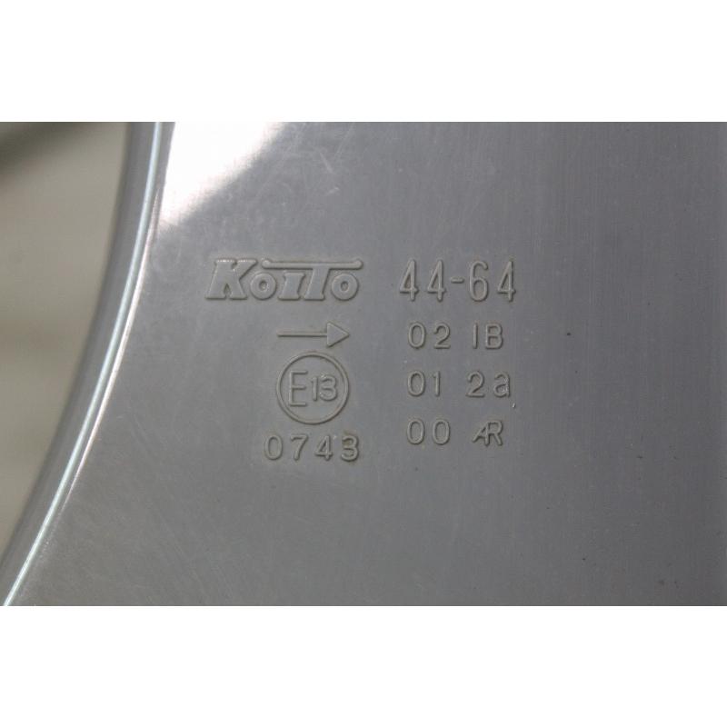 トヨタ（TOYOTA） アイシス L 後期 ZGM10 ANM10 純正 テールライト