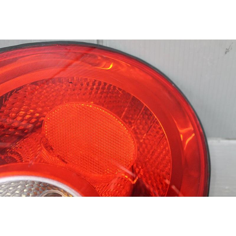 VW ニュービートル 1.6 右ハンドル 後期(9CBFS 9C) 純正 テールライト
