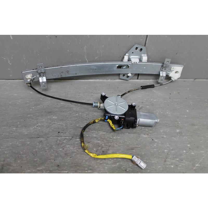 アコード ワゴン Vi 後期 (CF6 CF7 CL2 CH9) 純正 MITSUBA 左 フロント