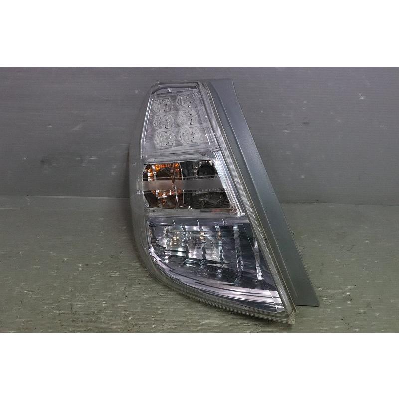 フィット ハイブリッド 10thアニバーサリー 前期(GP1 GP4) 純正 左