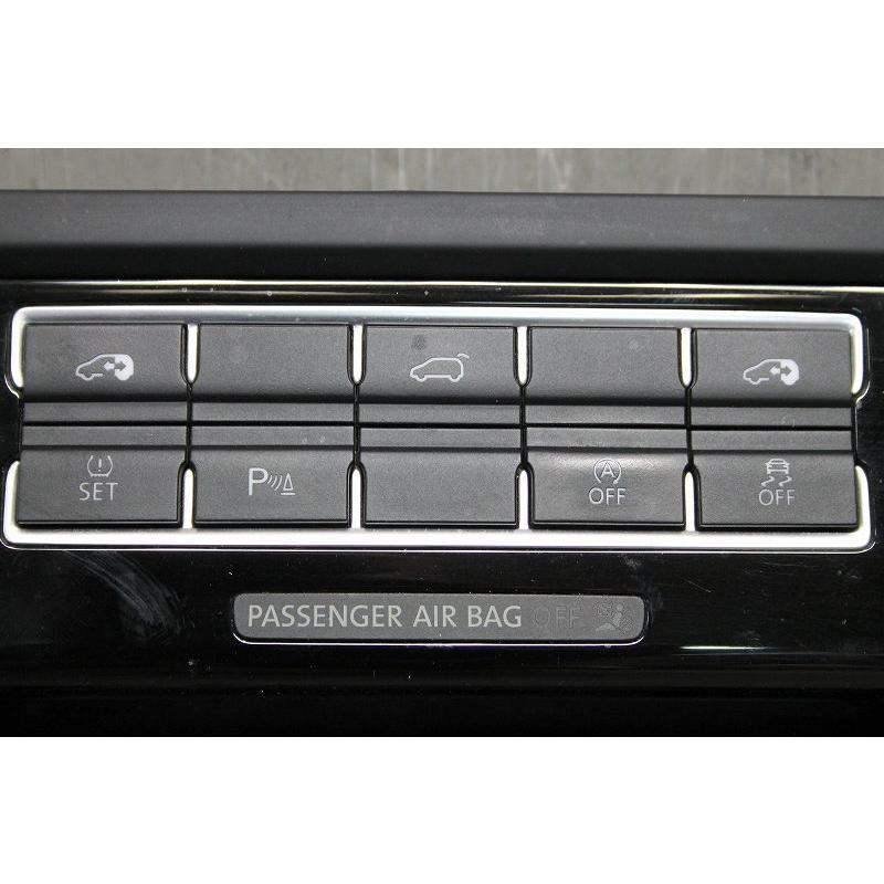 フォルクスワーゲン（Volkswagen） VW シャラン TSI ハイライン BMT 右