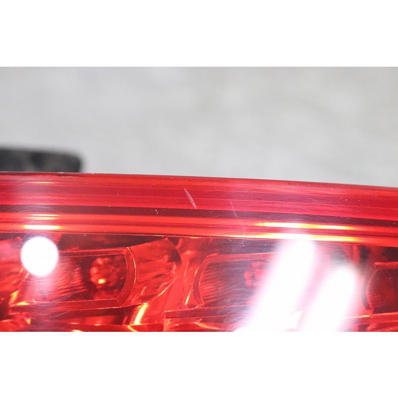 Audi（アウディ） A4 1.8 TSFI セダン 右H 前期 (8KCDH 8K) 純正 HELLR