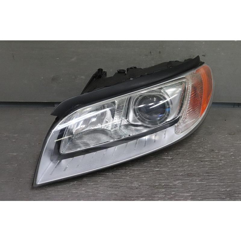 ボルボ（VOLVO） V70 (BB4164TW) 純正 左 HID ヘッドライト 31353534