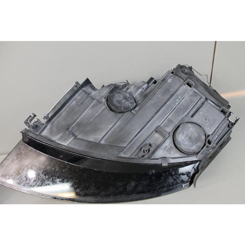 Audi（アウディ） TT クーペ 2.0 TSFI (8J 8JBWA) 純正 AL 右 HID