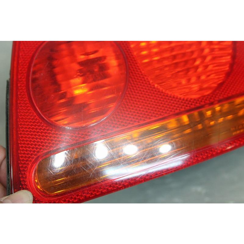 Audi（アウディ） TT クーペ (8N 8NAUQ) 純正 右 テールランプ テール