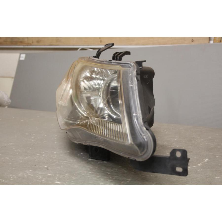アウトランダー ヘッドライト右側HID 前期 CW5W P5585 三菱（MITSUBISHI） アウトランダー 4WD (CW5W) 純正 右 HID ヘッド