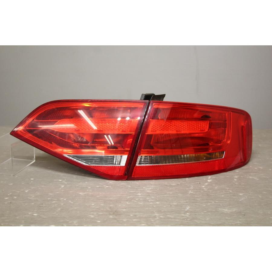 Audi（アウディ） A4 1.8 TFSI 右H (8KCDH 8K) 純正 右 テールランプ