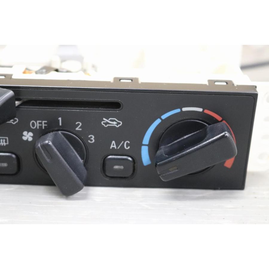 三菱（MITSUBISHI） ミニキャブ バン 5MT (U61V) 純正 マニュアル