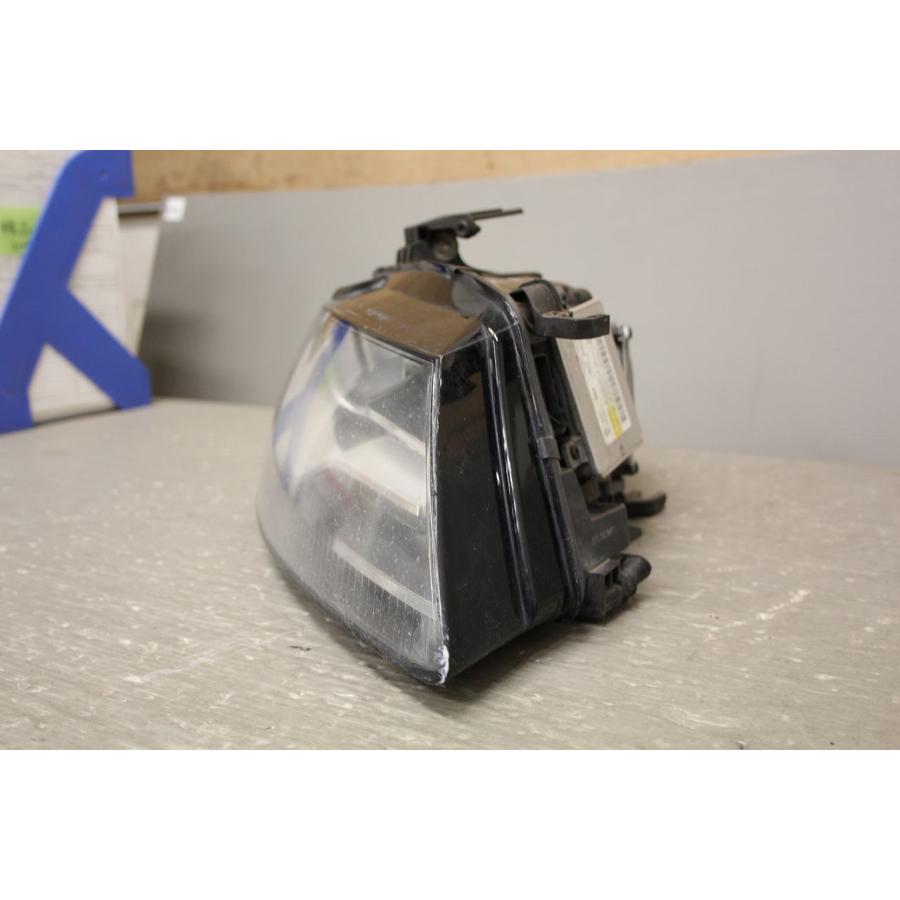 左 ヘッドライト HID バラスト キセノン 右H (8KCDNF) アウディ A4