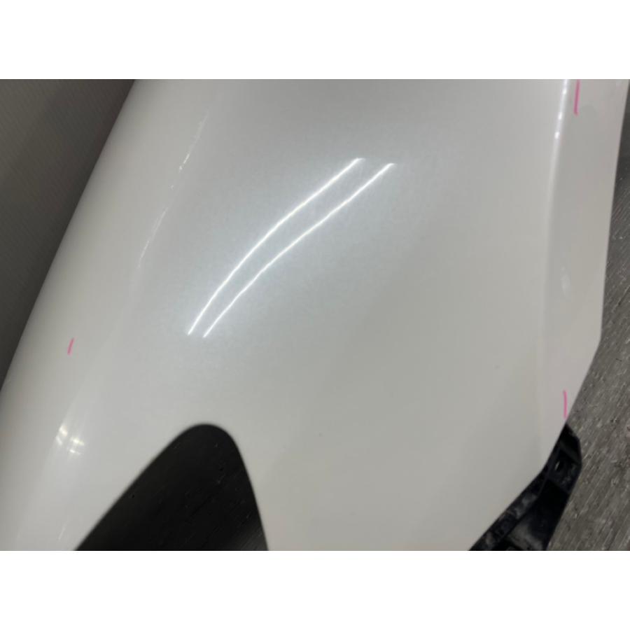 ホンダ（HONDA） レジェンド (KB1) 純正 左前 フェンダーパネル NH624P