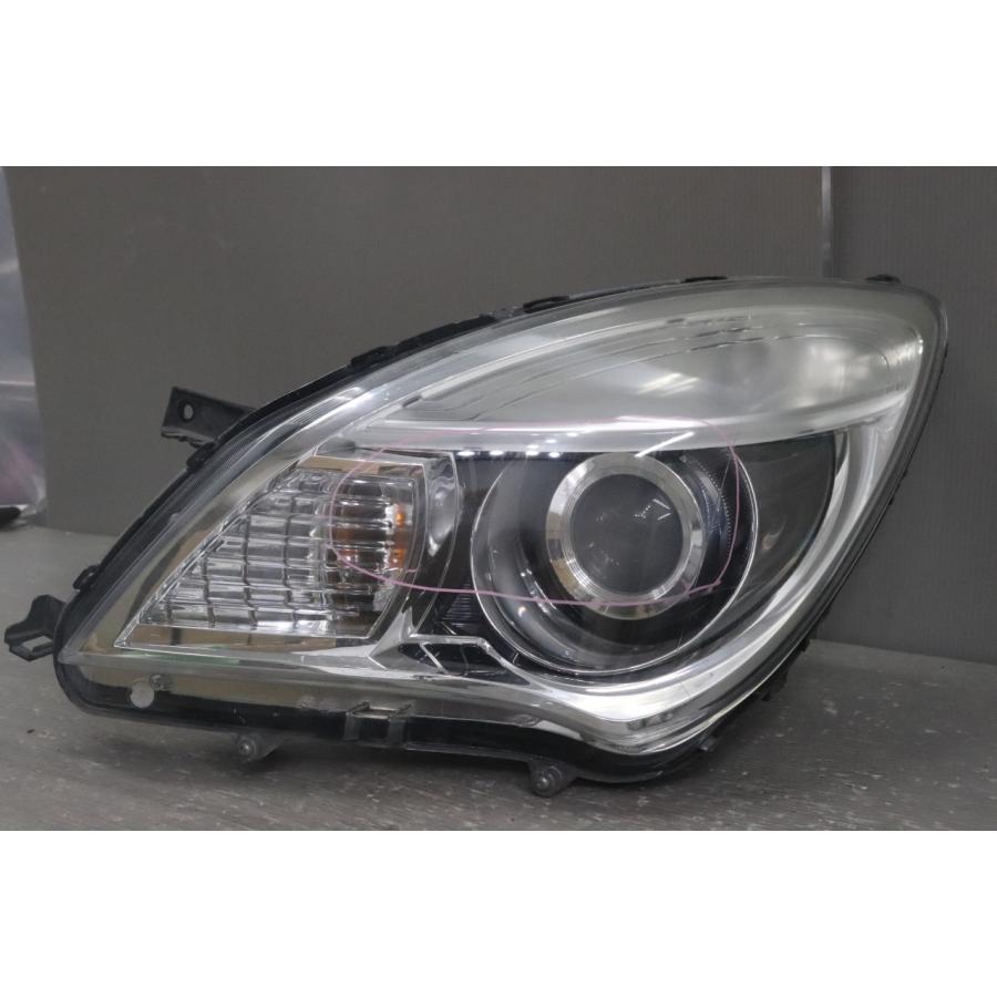三菱（MITSUBISHI） デリカ D2 (MB15S) 純正 左 HID ヘッドライト