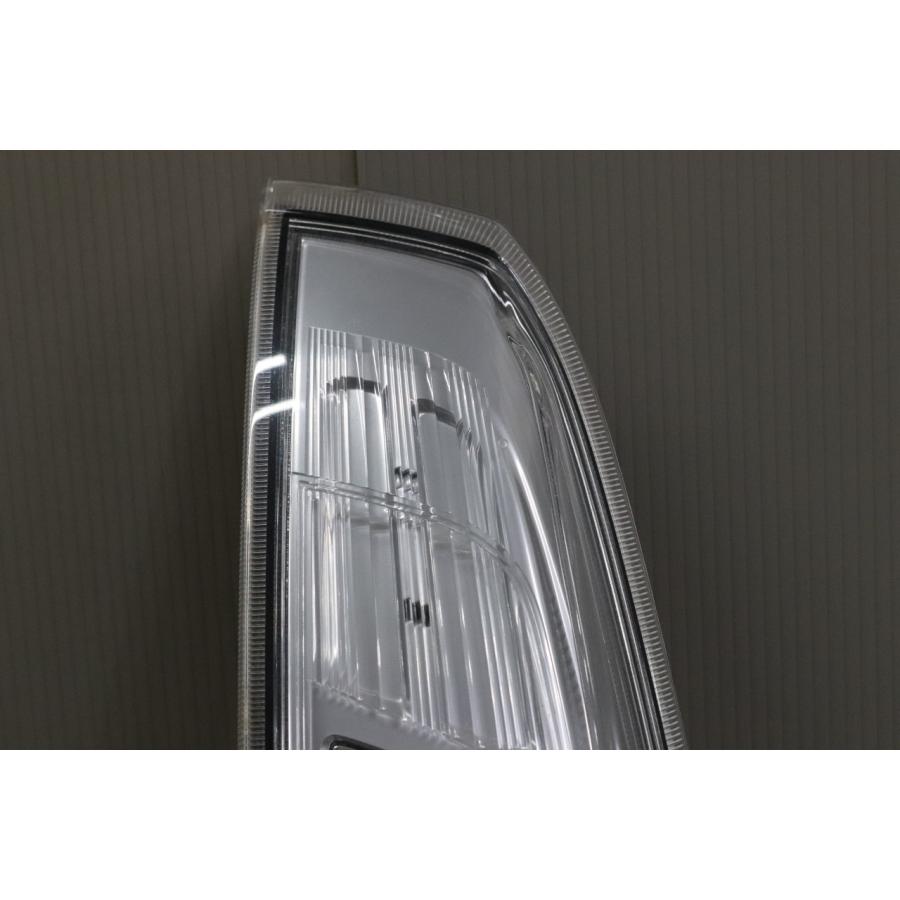 ランディ スズキ 2.0X (HC26 C26 LXDE-Q3) 純正 右 テールランプ 220 