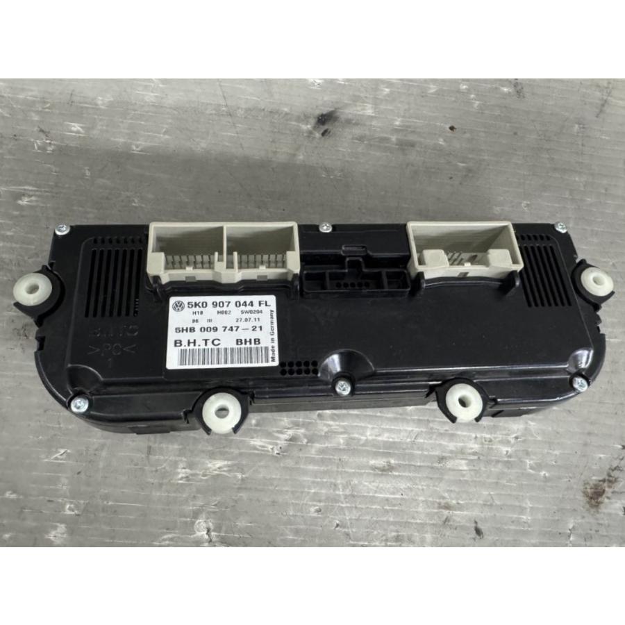 フォルクスワーゲン（Volkswagen） VW シャラン 右H (7NCAV) 純正